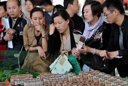 超八成網(wǎng)友抱怨&ldquo;房價過高&rdquo; 專家建議合肥剛需族&ldquo;先租后買&rdquo;